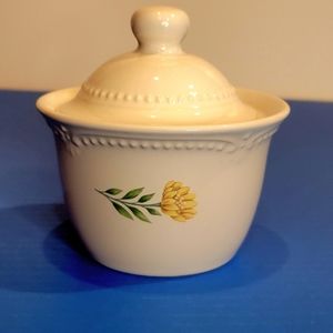 Pfaltzgraff 2007 Meadow Lane Covered Sugar Bowl with Lid Yellow and Blue Flowers